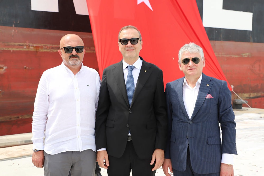 Yönetim Kurulu Başkanımız Cengiz Günay ve Yönetim Kurulu Üyemiz Oktay Okyay, İMEAK Başkanı Tamer Kıran ile Bir Araya Geldi 